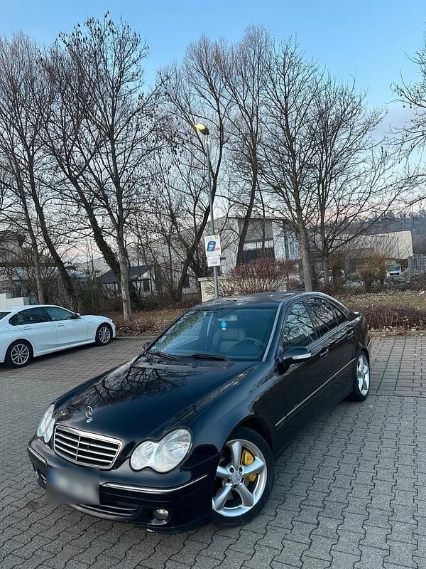 Blau Gebraucht 2006 Mercedes C220 AMG line Limousine | 2.900 € (Fairer Preis) - Bild 1/4