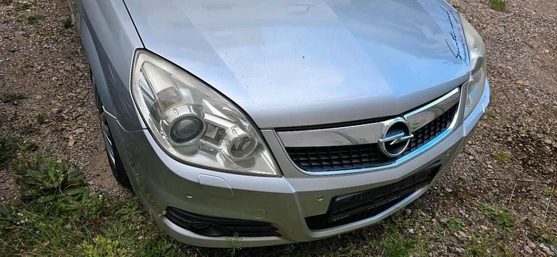 Silber Gebraucht 2007 Opel Vectra Kombi | 700 € (Guter Preis) - Bild 1/4