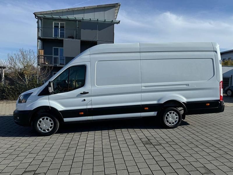 Gebraucht Ford Transit 170 PS (125 kW) 2023 Weiß Van / Kleinbus