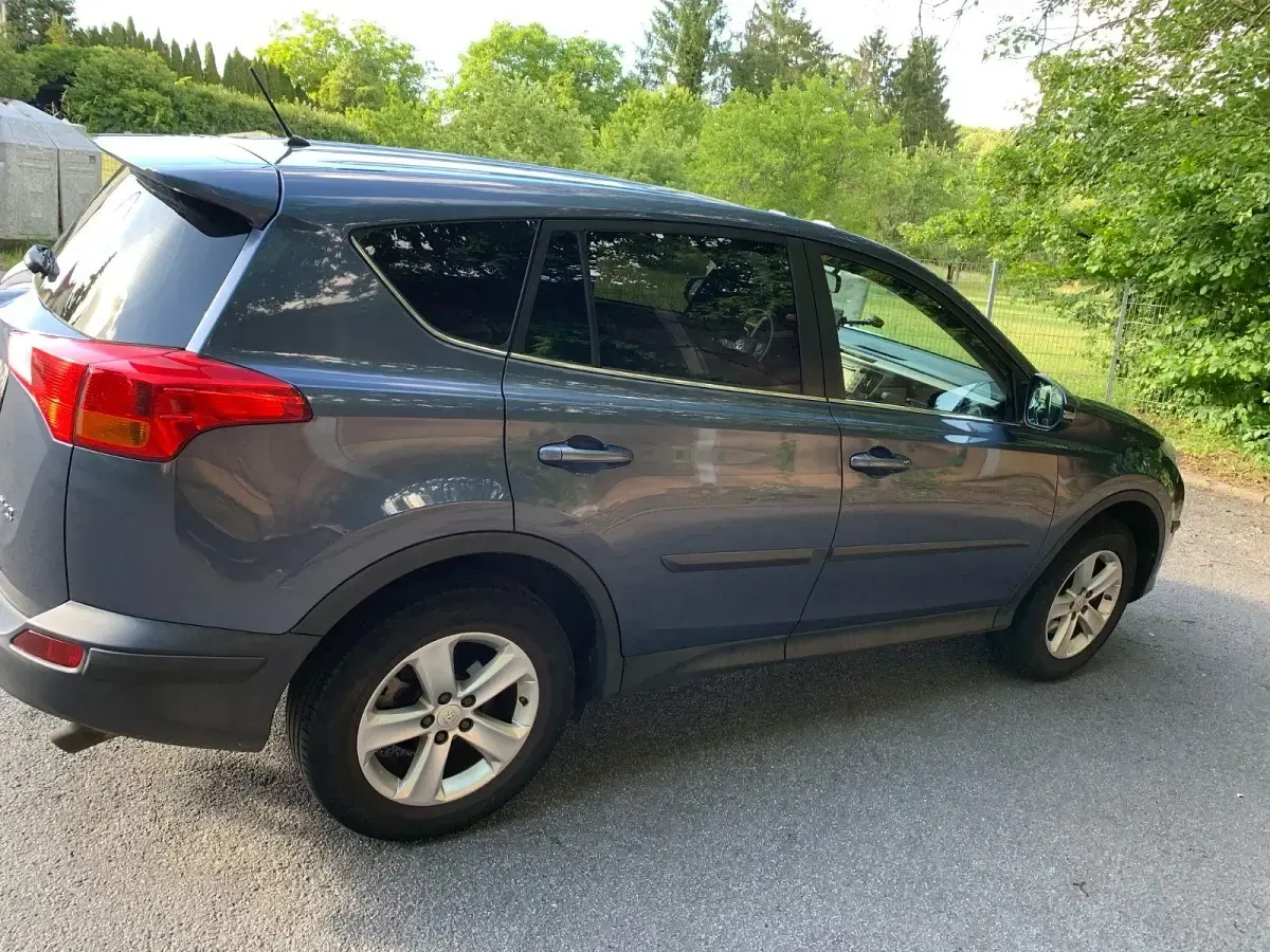 Gebraucht Toyota RAV4 124 PS (91 kW) 2013 Grau SUV