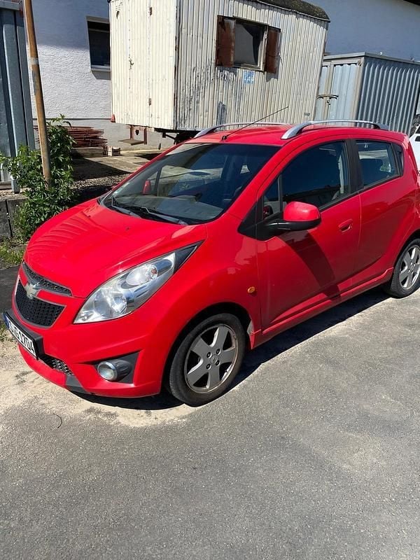 Rot Gebraucht 2010 Chevrolet Spark LT Kleinwagen | 1.200 € (Guter Preis) - Bild 1/4