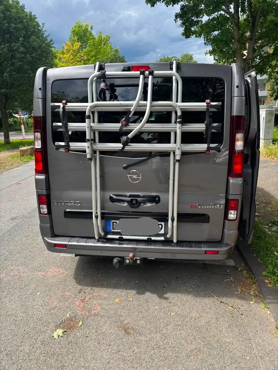 Gebraucht Opel Vivaro 128 PS (94 kW) 2018 Grau Van / Kleinbus