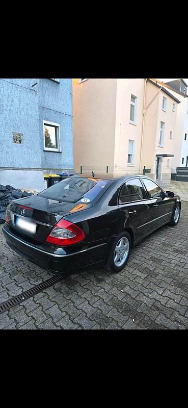 Gebraucht Mercedes E320 224 PS (164 kW) 2006 Schwarz Limousine