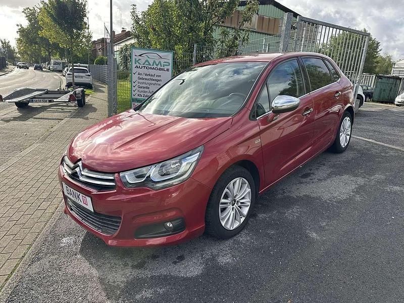 Rot Gebraucht 2015 Citroën C4 SELECTION Kleinwagen | 5.900 € (Guter Preis) - Bild 1/4