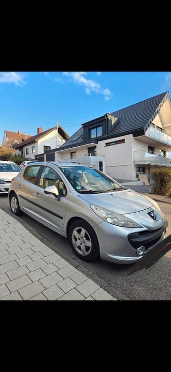 Gebraucht Peugeot 207 73 PS (53 kW) 2009 Silber Van