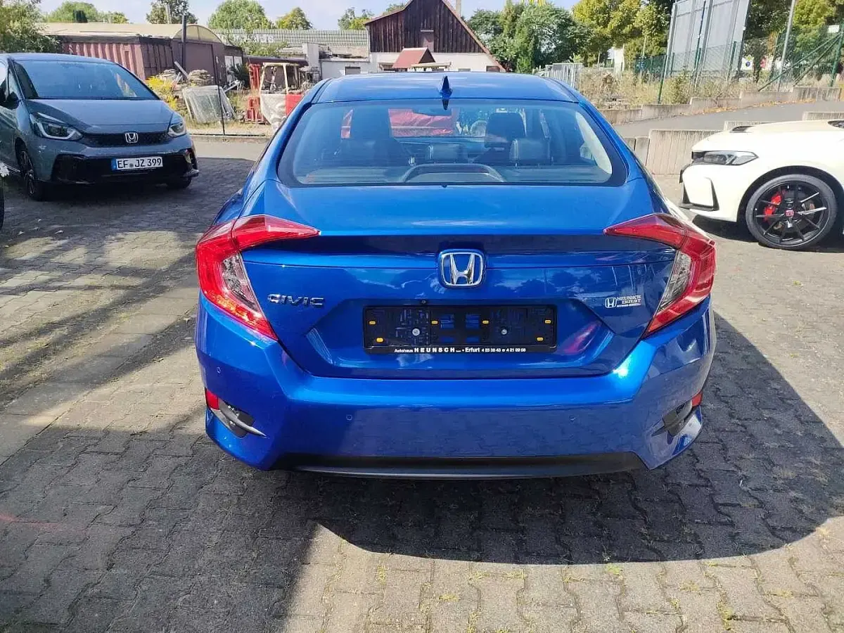 Usata Honda Civic Executive 182 CV (133 kW) 2017 Blu Berlina
