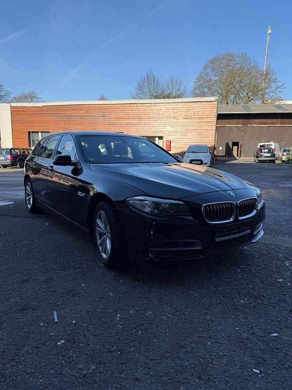 Gebraucht BMW 518 Performance 143 PS (105 kW) 2014 Schwarz Kombi