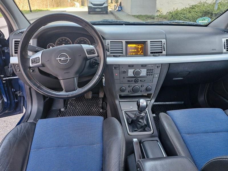 Gebraucht Opel Vectra GTS 155 PS (114 kW) 2004 Blau Limousine