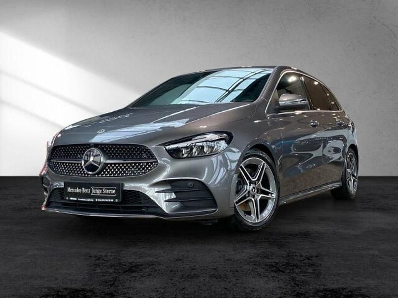 Gebraucht Mercedes B220 AMG 190 PS (139 kW) 2023 Mountaingrau (metallic) Van / Kleinbus