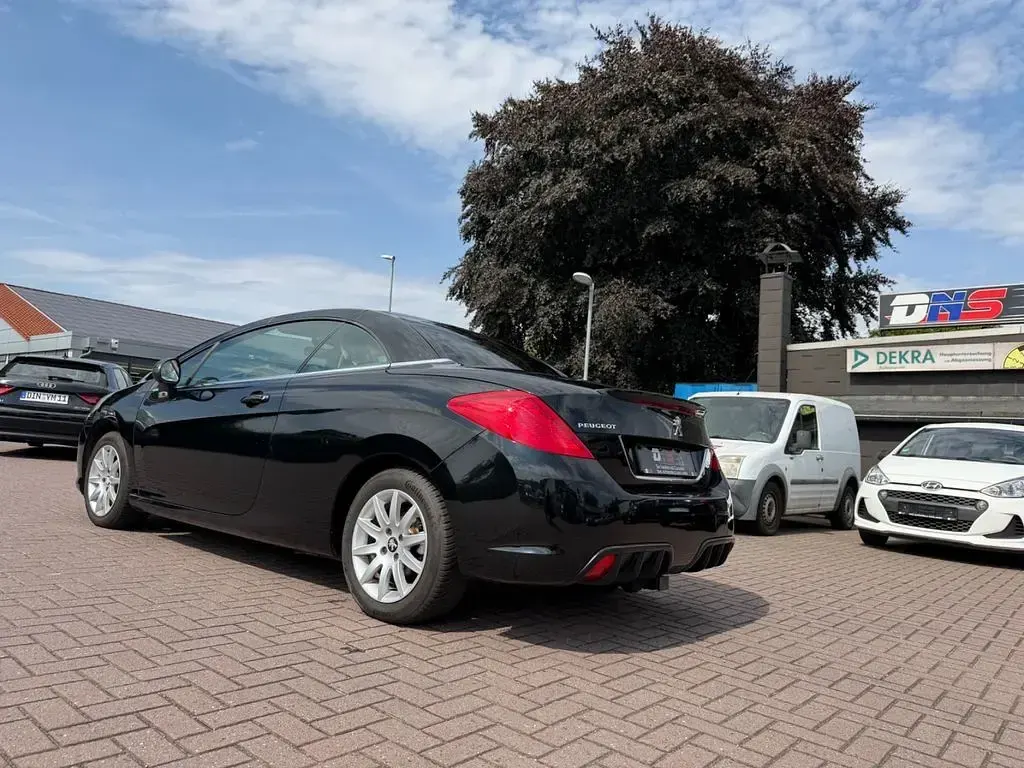 Gebraucht Peugeot 308 CC Access 120 PS (88 kW) 2011 Schwarz Cabrio
