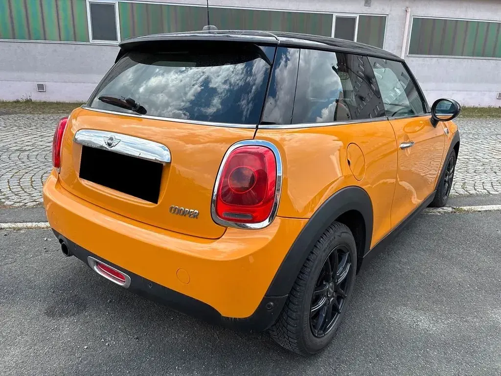 Second-hand Mini Cooper 136 CP (100 kW) 2015 Portocaliu Hatchback