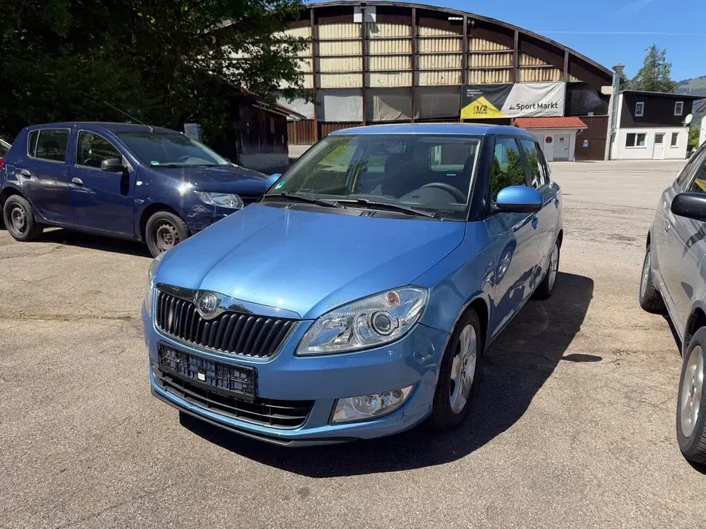 Gebraucht Skoda Fabia Fresh 60 PS (44 kW) 2013 Blau Limousine
