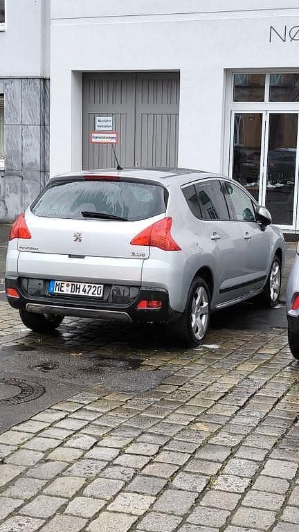 Gebraucht Peugeot 3008 Allure 150 PS (110 kW) 2012 Silber Kombi