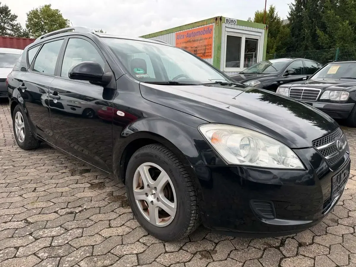 Gebraucht Kia Ceed Sportswagon 126 PS (92 kW) 2008 Schwarz Kombi