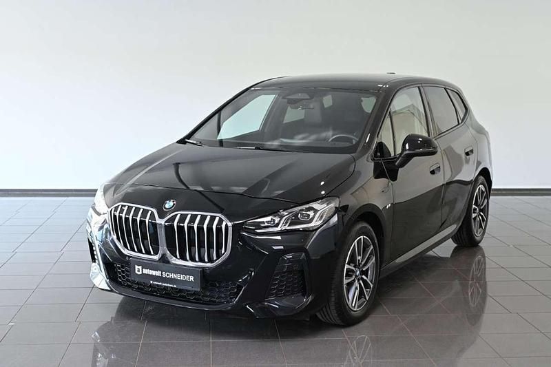 Black sapphire metallic Gebraucht 2025 BMW 218 M Sport Van / Kleinbus | 32.750 € (Fairer Preis) - Bild 1/4