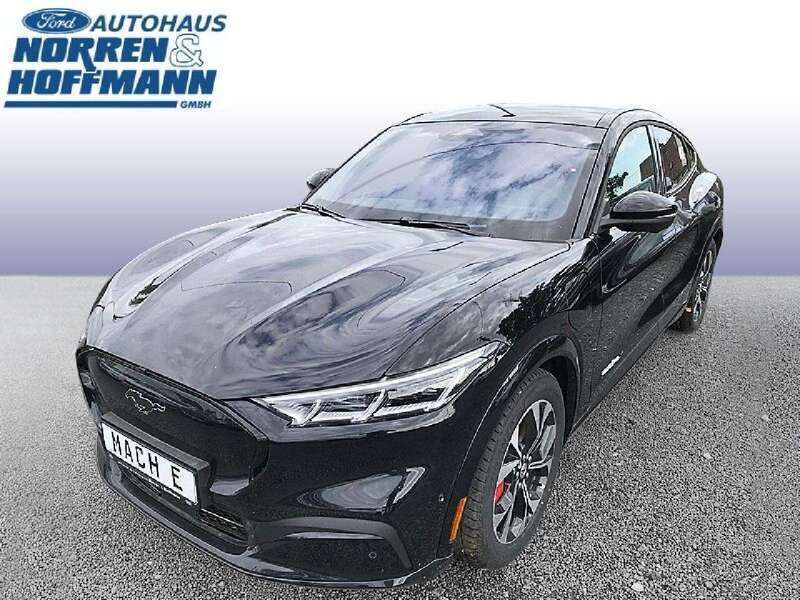 Black metallic Gebraucht 2023 Ford Mustang Mach-E SUV | 45.780 € (Fairer Preis) - Bild 1/4