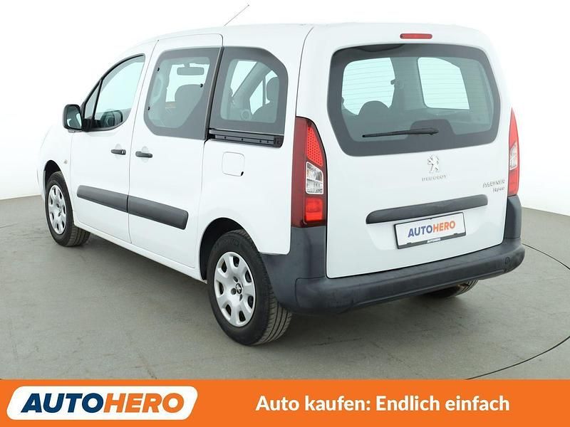 Gebraucht Peugeot Partner Active 98 PS (72 kW) 2018 Weiß Van / Kleinbus