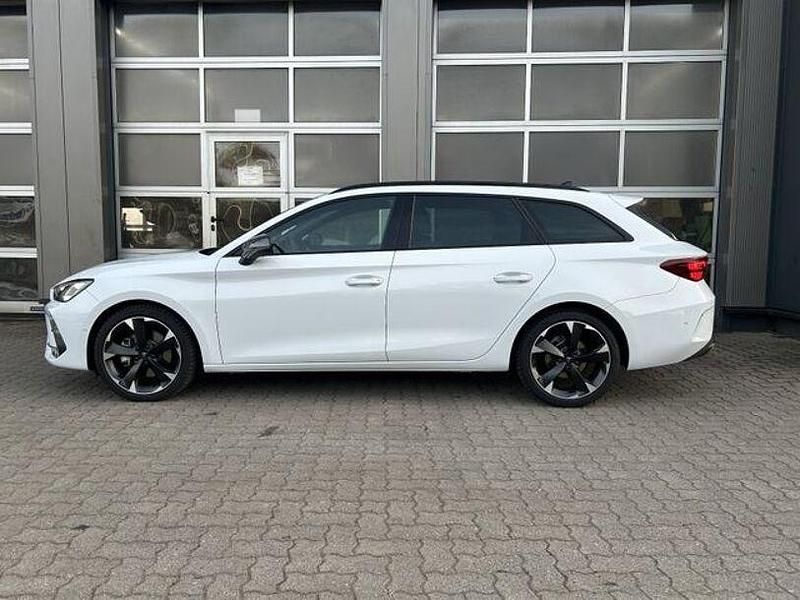 Gebraucht Cupra Leon 150 PS (110 kW) 2025 "nevada" weiss Kombi