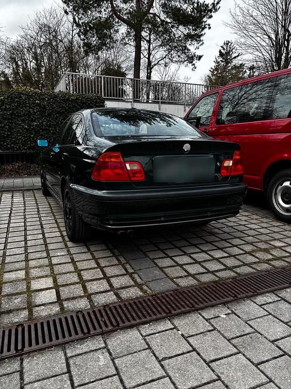 Gebraucht BMW 320 150 PS (110 kW) 1999 Grün Limousine