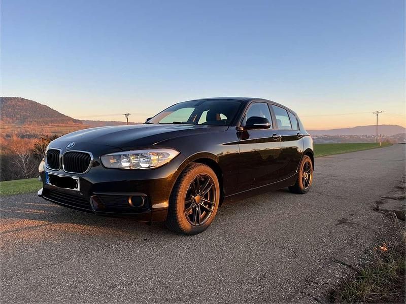Schwarz Gebraucht 2017 BMW 116 Kleinwagen | 9.300 € (Fairer Preis) - Bild 1/4