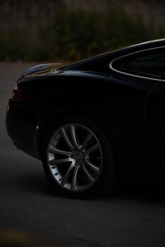 Używany Jaguar XKR 416 KM (305 kW) 2007 Czarny Coupe