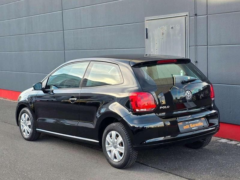 Gebraucht VW Polo Trendline 69 PS (50 kW) 2014 Schwarz Limousine