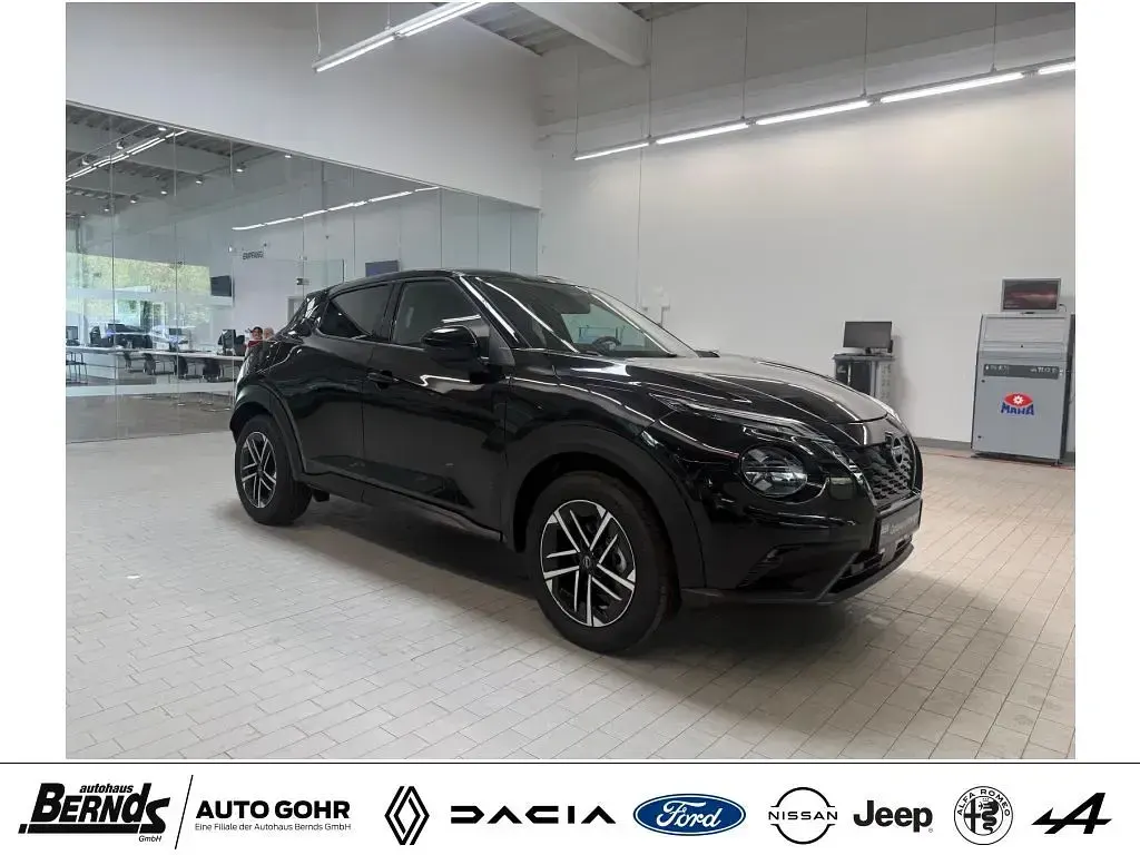 Neu Nissan Juke N-Connecta 143 PS (105 kW) 2025 Schwarz metallic SUV