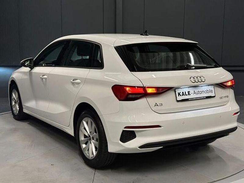 Gebraucht Audi A3 Basis 110 PS (80 kW) 2023 Ibisweiß Kombi