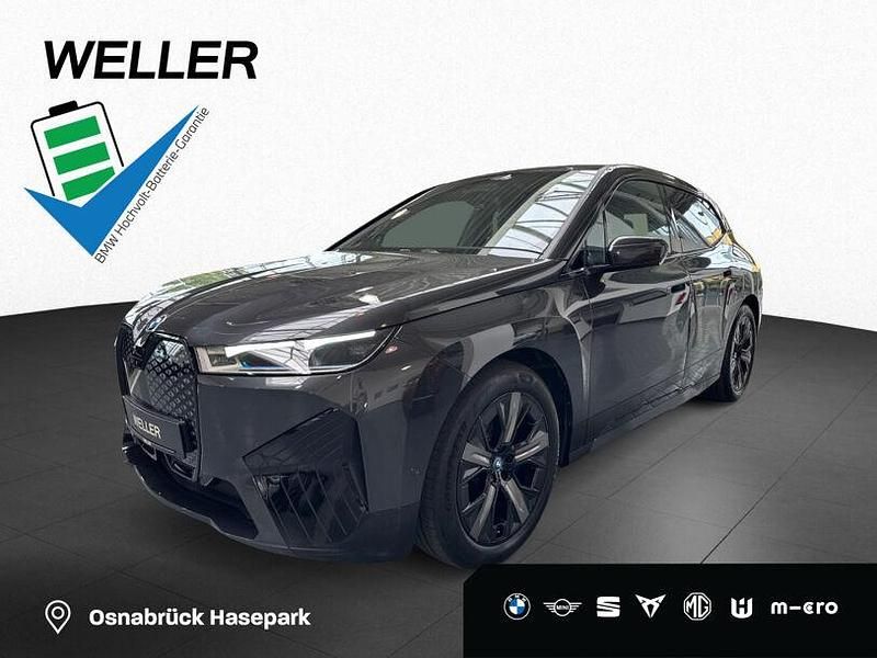 Grau Gebraucht 2023 BMW iX Comfort Edition SUV | 54.850 € (Fairer Preis) - Bild 1/3
