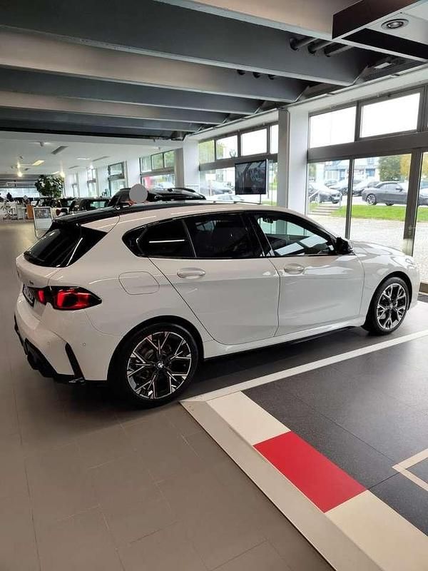 Gebraucht BMW 116 Sport Line 122 PS (89 kW) 2025 Weiß Kleinwagen