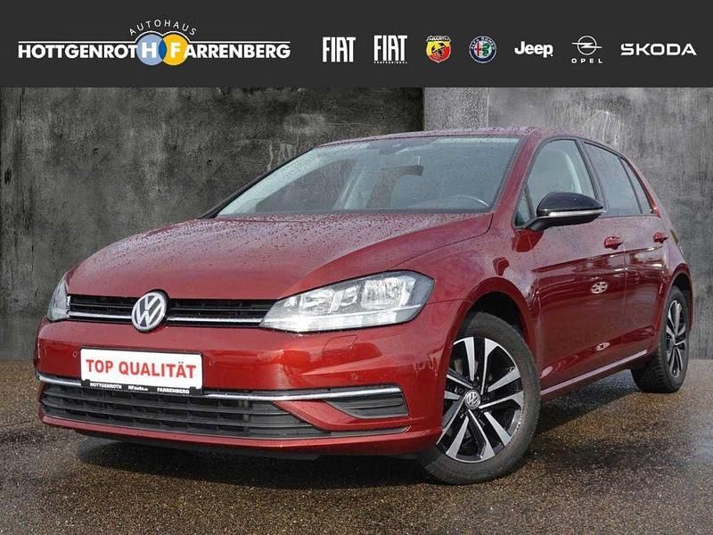 Rot Gebraucht 2020 VW Golf IQ Drive Limousine | 19.890 € (Fairer Preis) - Bild 1/4