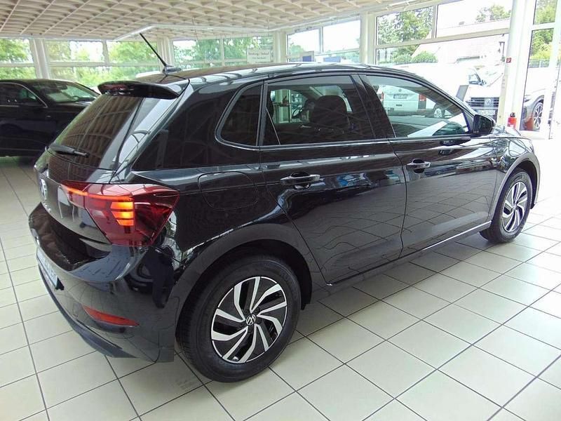 Neu VW Polo Life 95 PS (69 kW) 2025 Deep black perleffekt Kleinwagen