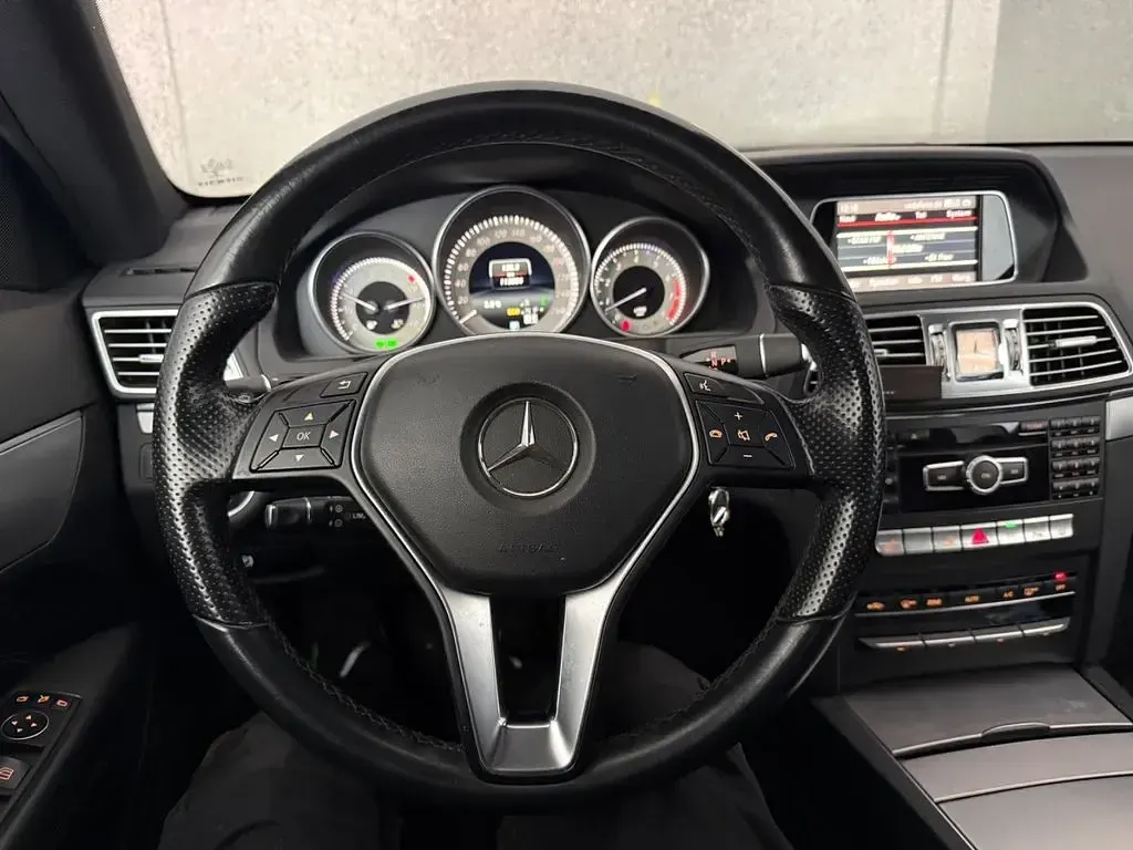 Gebraucht Mercedes E200 184 PS (135 kW) 2014 Schwarz Coupé