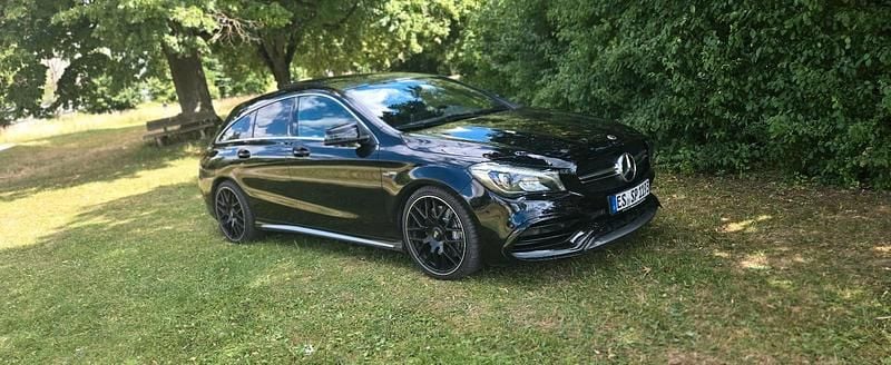 Schwarz Gebraucht 2017 Mercedes CLA45 AMG AMG Kombi | 25.990 € (Fairer Preis) - Bild 1/4