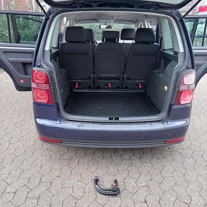 Gebraucht VW Touran 105 PS (77 kW) 2004 Blau Van / Kleinbus