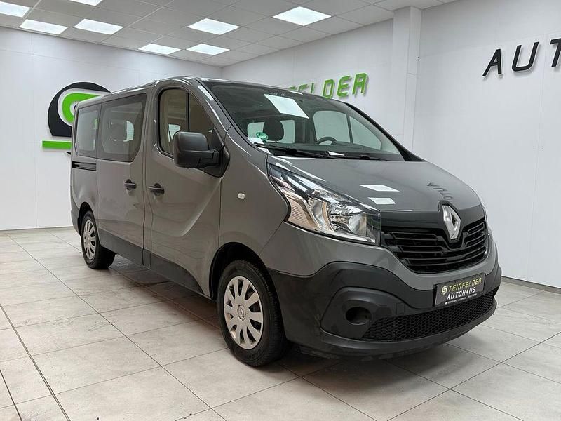 Grau Gebraucht 2017 Renault Trafic Expression Van / Kleinbus | 14.990 € (Fairer Preis) - Bild 1/4