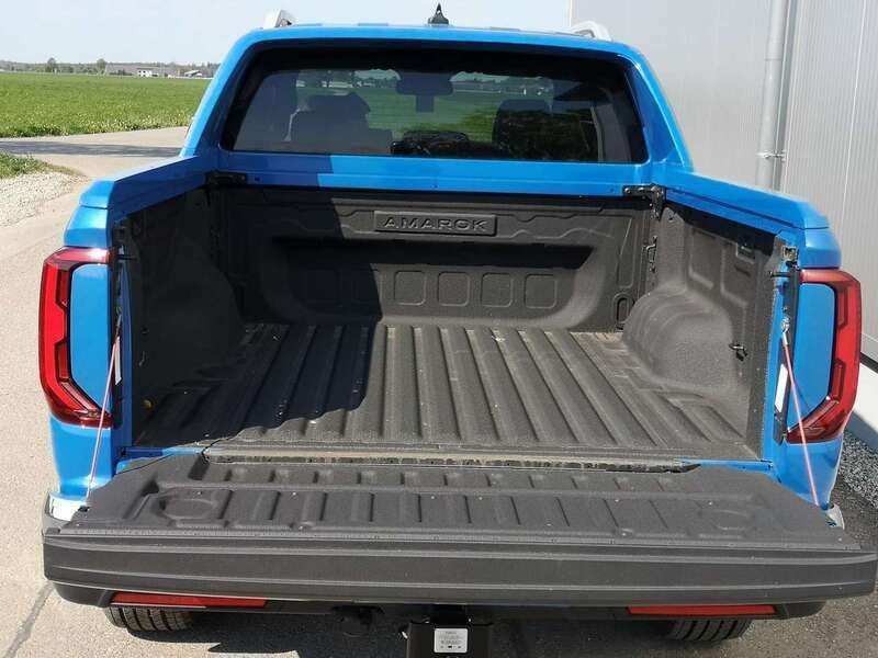 Mid blue metallic Neu 2025 VW Amarok Aventura Abholung | 53.013 € (Superpreis) - Bild 1/1