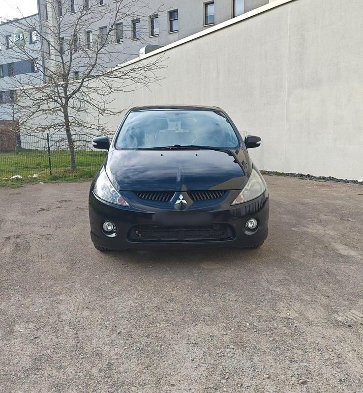Gebraucht Mitsubishi Grandis Invite 165 PS (121 kW) 2009 Schwarz Van / Kleinbus