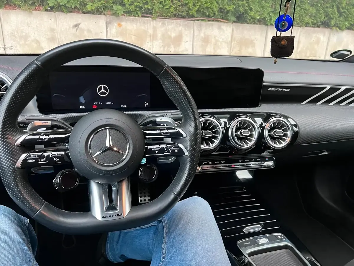 Gebraucht Mercedes CLA35 AMG AMG 306 PS (225 kW) 2023 Rot Coupé