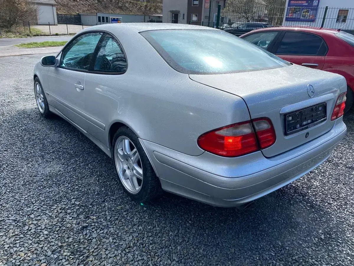 Gebraucht Mercedes CLK320 Avantgarde 218 PS (160 kW) 2000 Grau Coupé
