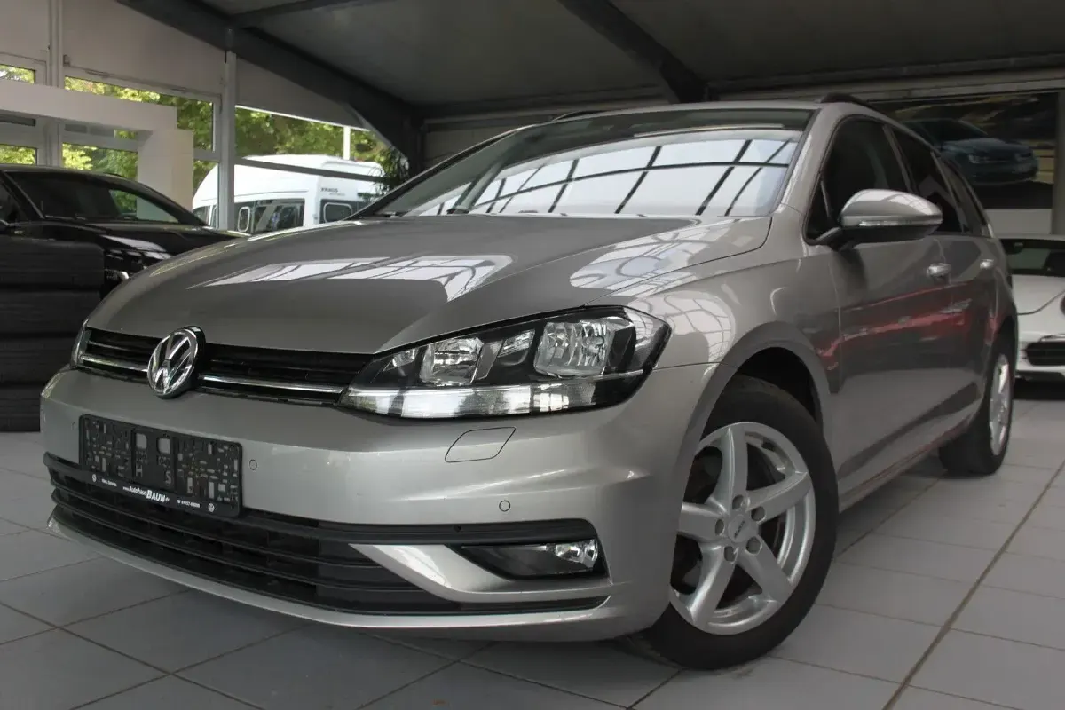 Gebraucht VW Golf VII 116 PS (85 kW) 2018 Silber Kombi