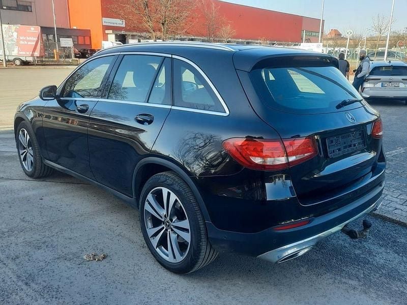 Gebraucht Mercedes GLC220 Sport 170 PS (125 kW) 2018 Schwarz SUV