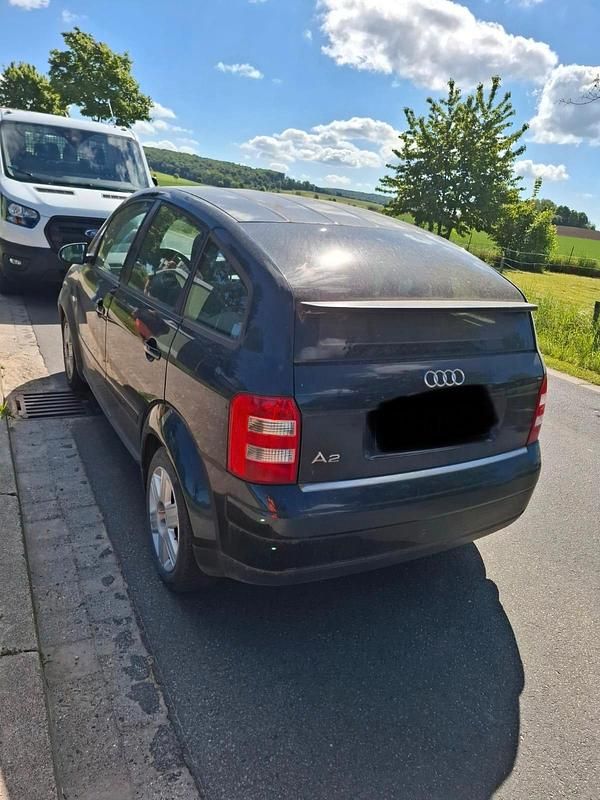 Second-hand Audi A2 75 CP (55 kW) 2001 Albastru Hatchback