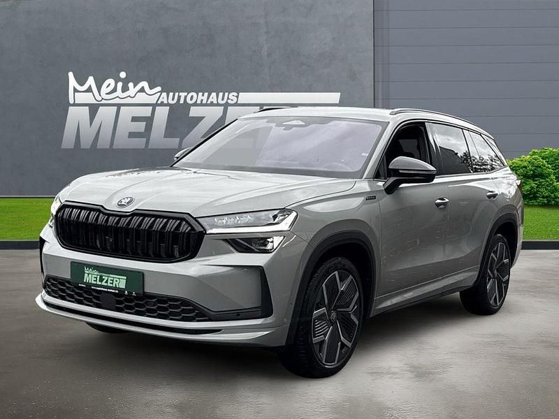 Steelgrau Neu 2025 Skoda Kodiaq SportLine SUV | 55.380 € (Teuer) - Bild 1/4