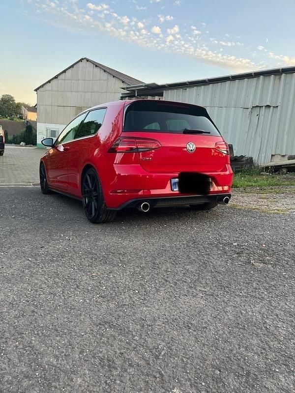 Gebraucht VW Golf GTI 230 PS (169 kW) 2017 Rot Coupé