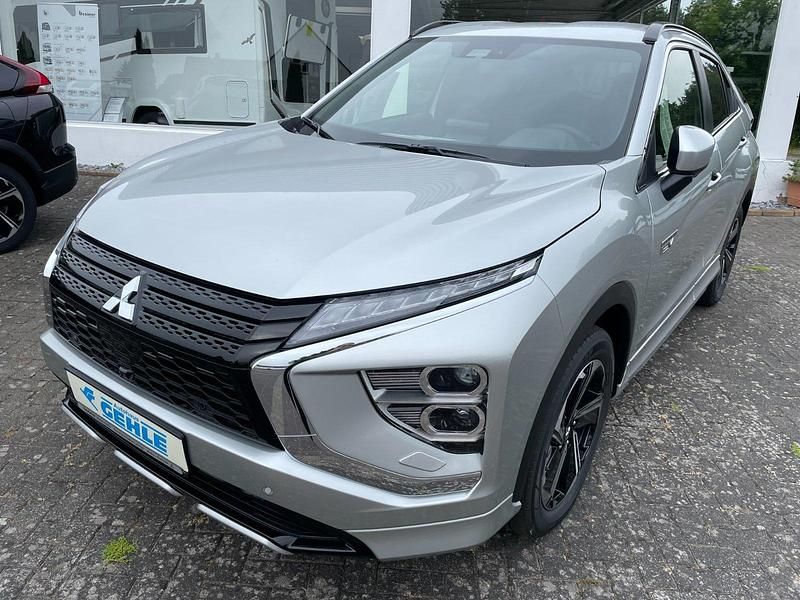 Second-hand Mitsubishi Eclipse Plus 188 CP (138 kW) 2022 Argintiu Berlinǎ