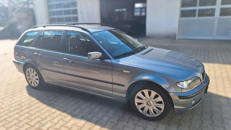 Gebraucht BMW 318 116 PS (85 kW) 2005 Grau Kombi