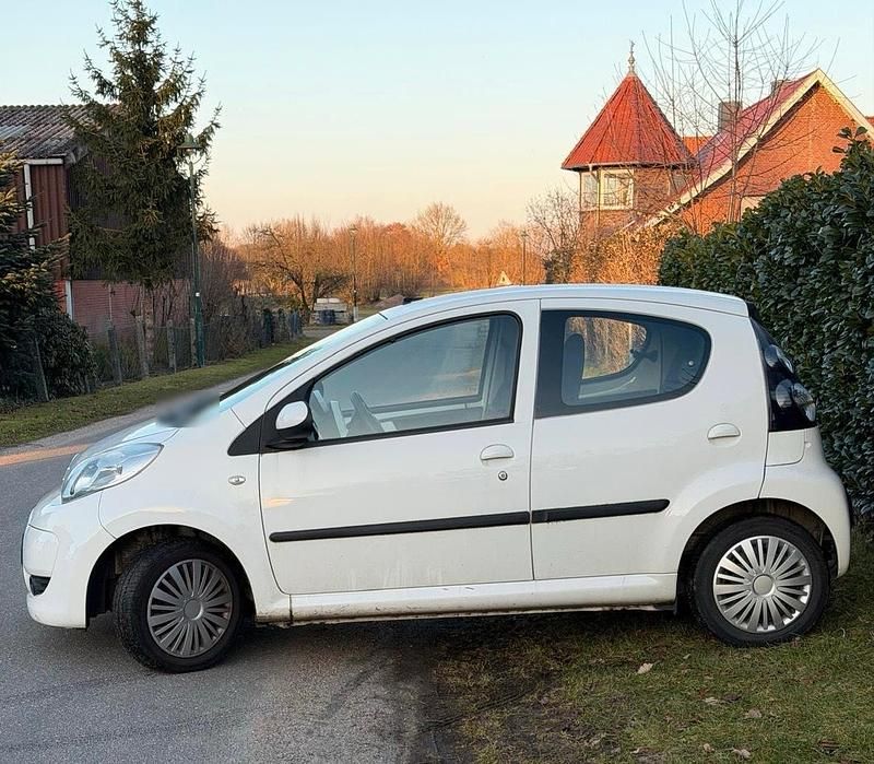 Gebraucht Citroën C1 60 PS (44 kW) 2010 Weiß Kleinwagen