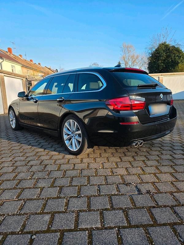 Gebraucht BMW 525 218 PS (160 kW) 2012 Schwarz Kombi