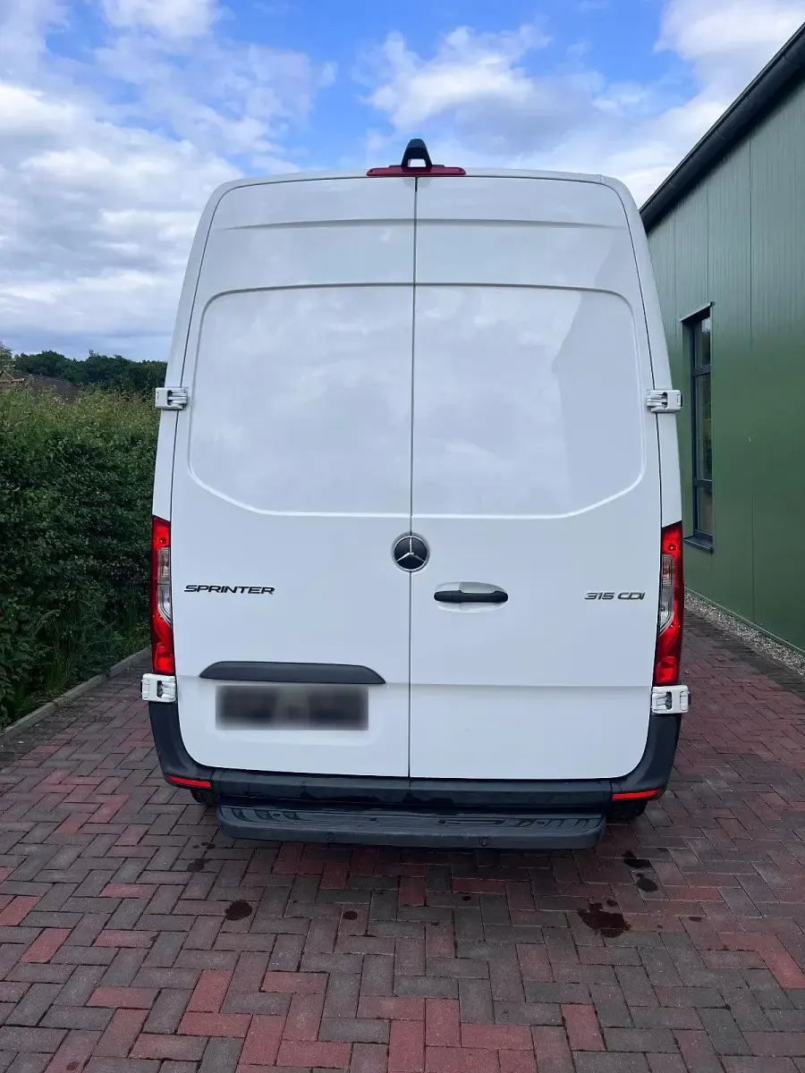 Gebraucht Mercedes Sprinter 150 PS (110 kW) 2024 Weiß Van